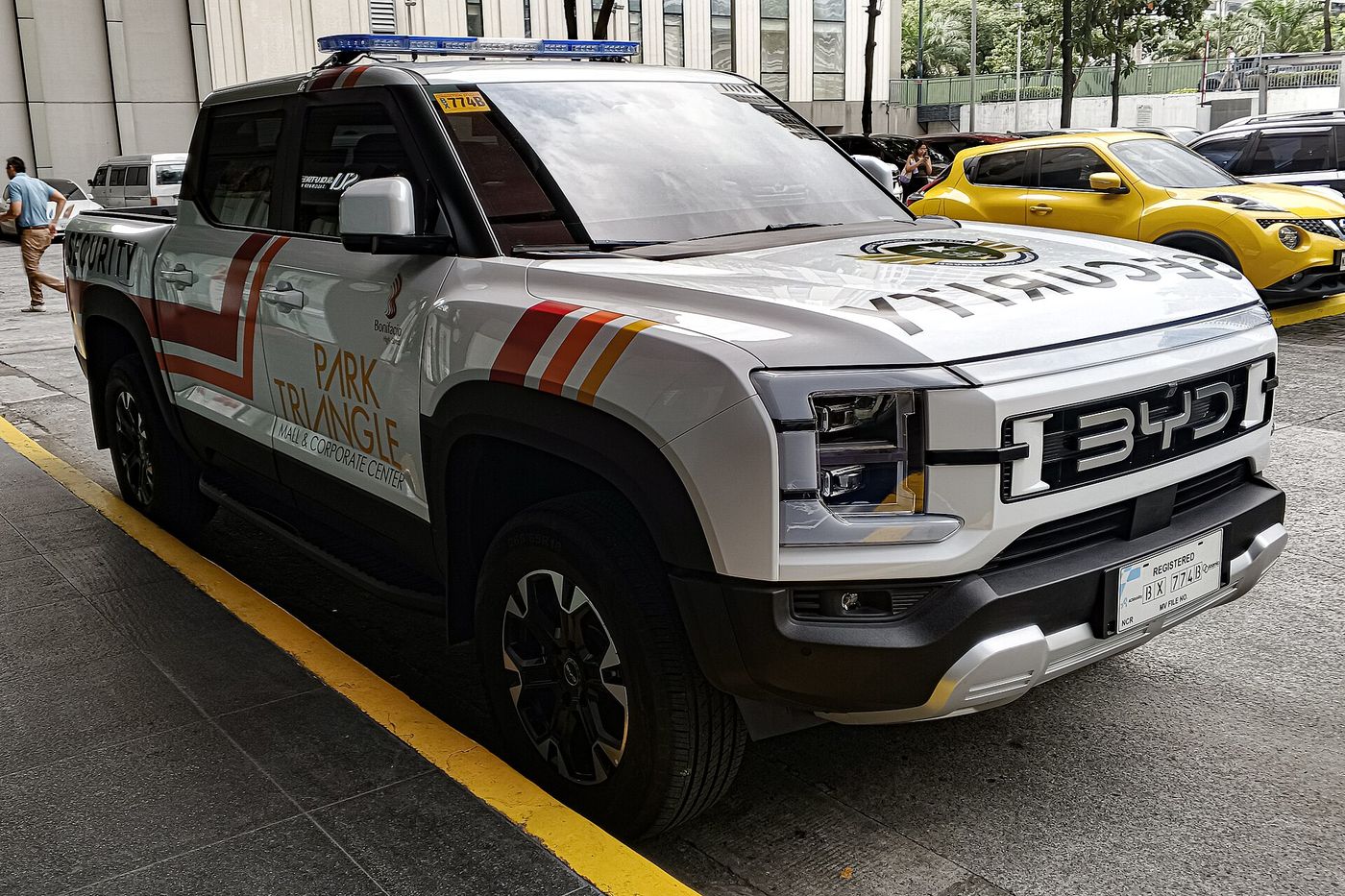 BYD Shark 6